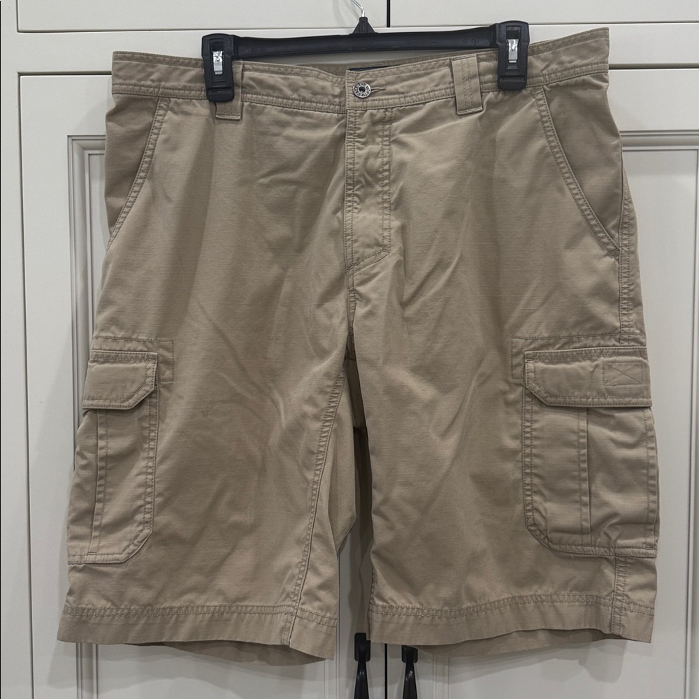 The North Face Cargo Shorts Mens Size 38 Khaki Beige Tan Outdoors Hiking